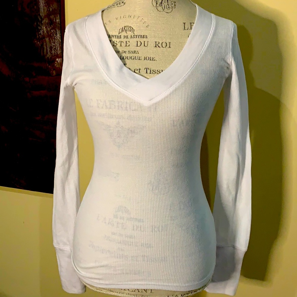 White long sleeves shirt